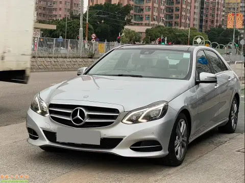 Mercedes Benz E220 