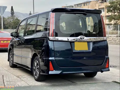 Toyota Noah DELUXE