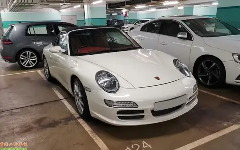 Porsche 911 Carrera 4 Cabriolet