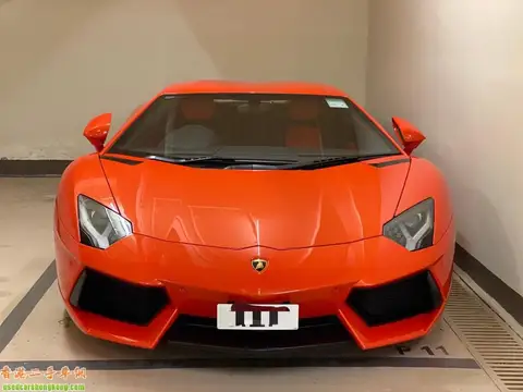 Lamborghini  Aventador