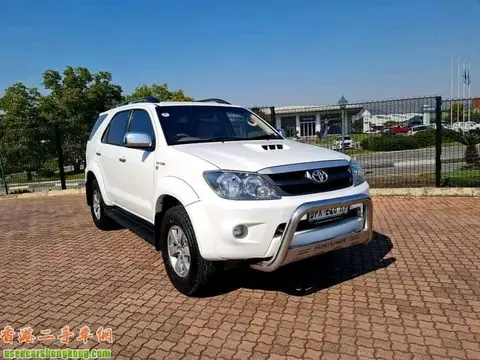 豐田 Fortuner 3.0d-4d 
