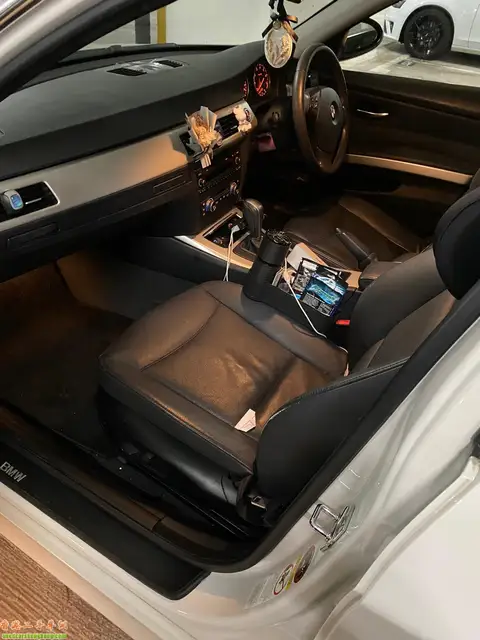 BMW 325i 