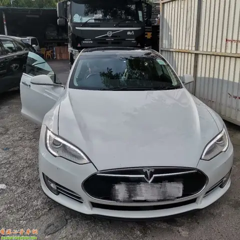 Tesla Model S 70D