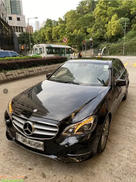 Mercedes Benz E200 