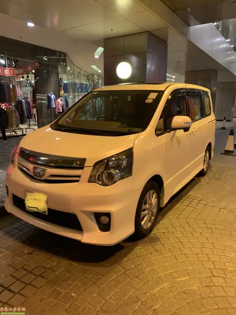 豐田 Noah 1手