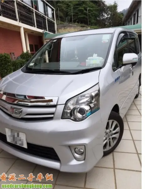 Toyota Noah 2010年，0首，頂級七座