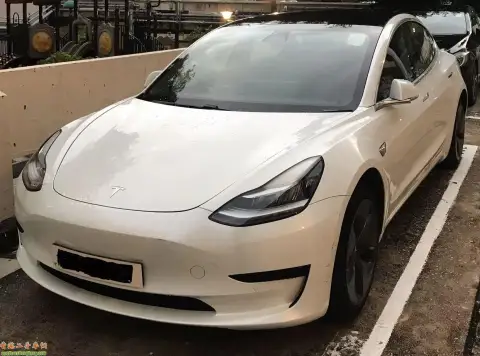 Tesla Model 3 standard range plus real wheel