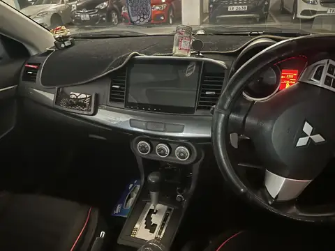 Mitsubishi Lancer 2.0t
