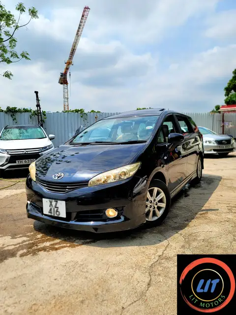 Toyota Wish Z DELUXE 2.0 AT