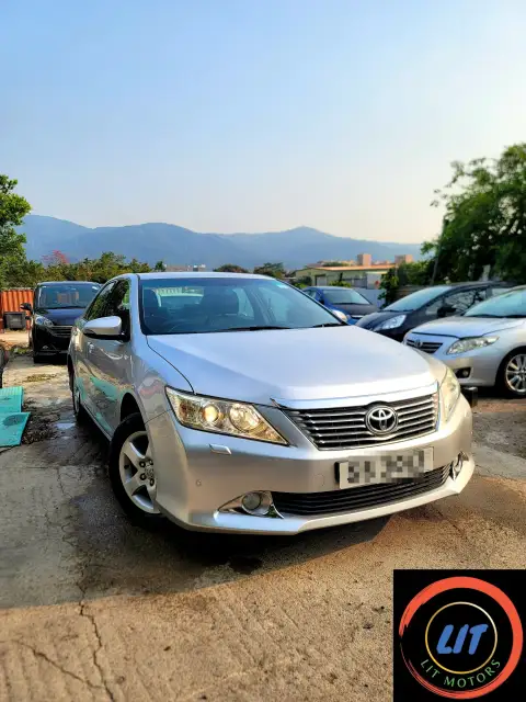 Toyota Camry 2.5 AT