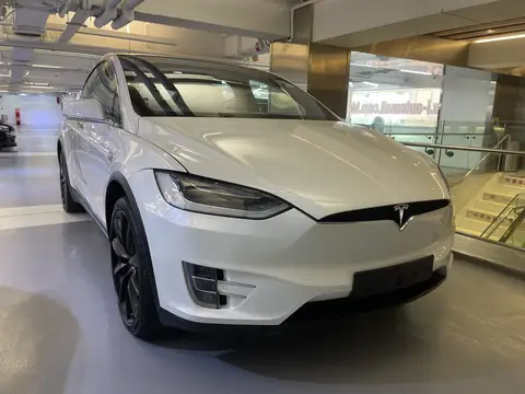 Tesla Model X 90d