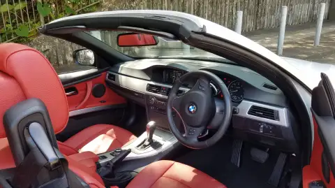 BMW 3 Series 323i