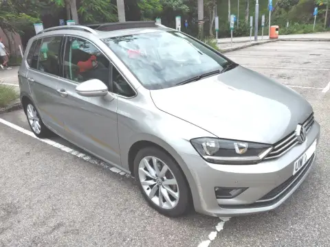Volkswagen Golf SV SPORTSVAN 230 TSI LIFE