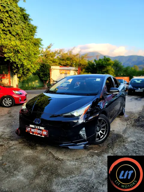 Toyota Prius HYBRID 1.8 AT