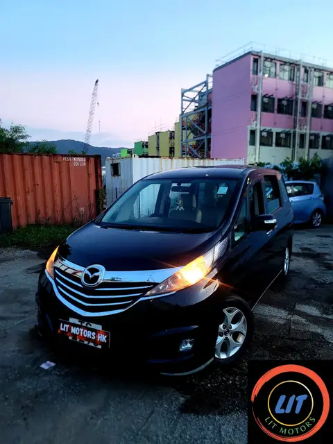 Mazda 8 BIANTE 2.0 AT