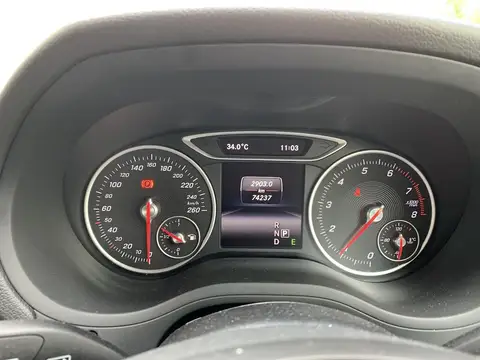 Mercedes Benz B-Class B200