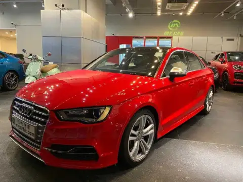 Audi S3 SEDAN