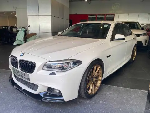 BMW 5 Series 520i FACELIFT LCI