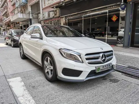 Mercedes Benz GLA-Class GLA 200 AMG