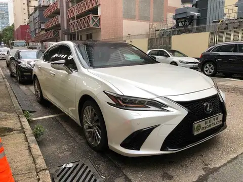 Lexus ES 250 PREMIUM