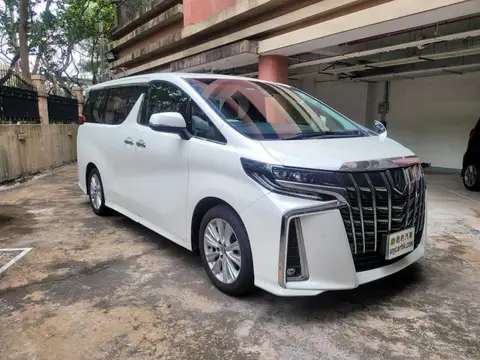 Toyota Alphard 2.5