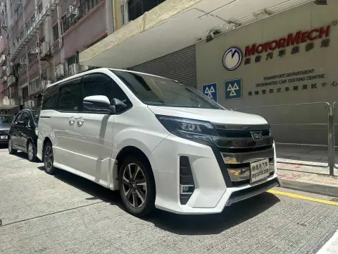 Toyota Noah NOAH DELUXE FACELIFT
