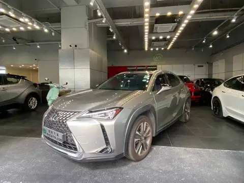 Lexus UX 200