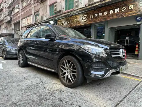 Mercedes Benz GLE-Class GLE 400