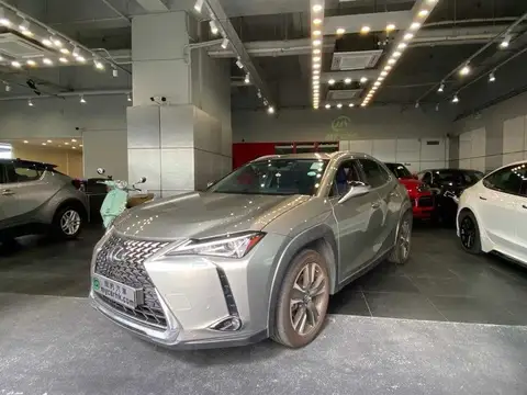 Lexus UX 200