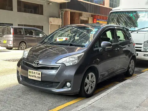 Toyota Ractis  RACTIS Verso