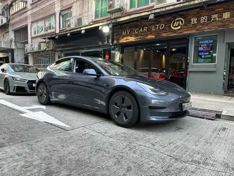 Tesla Model 3 SR PLUS