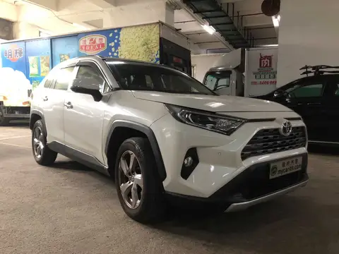 Toyota Rav4 DELUXE