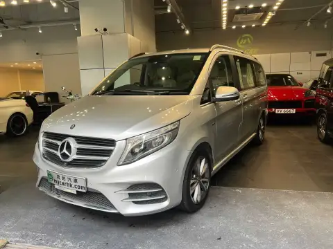 Mercedes Benz V-Class V230 V250D