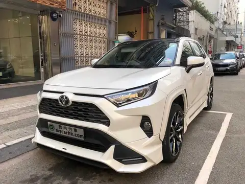 Toyota Rav4 DELUXE