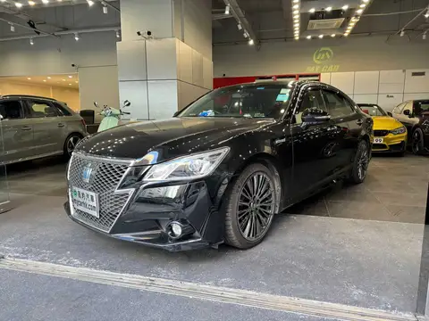 豐田 Crown ATHLETE S HYBRID