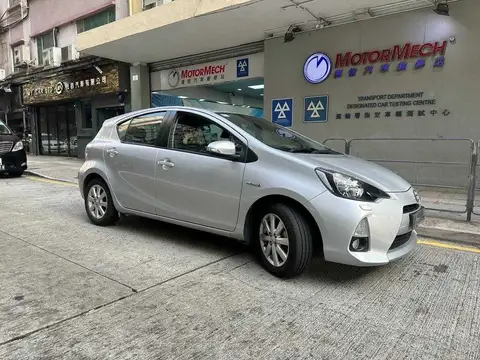 Toyota Prius C C HYBRID
