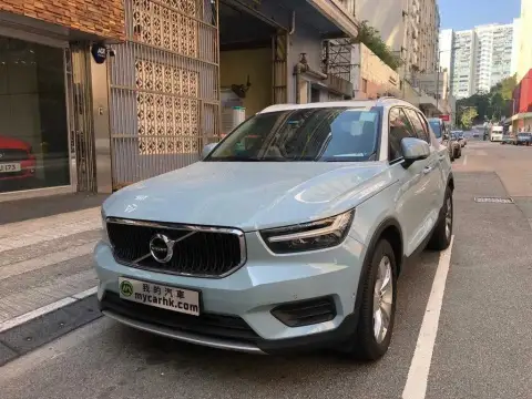 Volvo XC40 T5