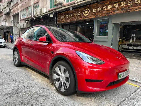 Tesla Model Y
 SR