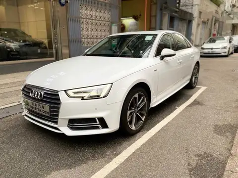 Audi A4 30TFSI S LINE