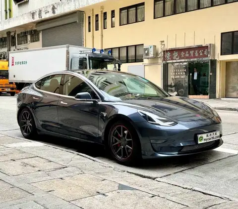 Tesla Model 3 MODEL 3 SR PLUS