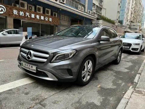 Mercedes Benz GLA-Class GLA 200