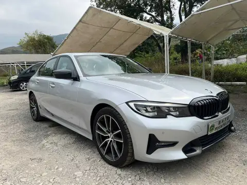 BMW 3 Series 318i SPORT