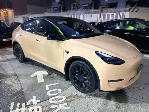 Tesla Model Y LR