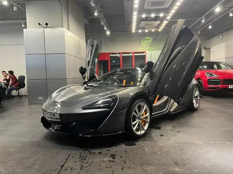 McLaren 570S Spider