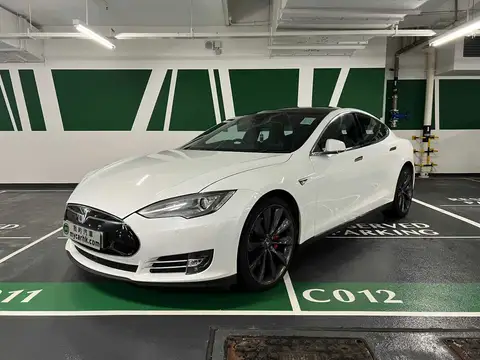 Tesla Model S P90D