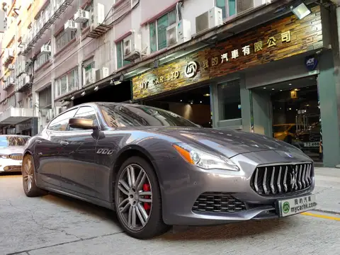 Maserati Quattroporte