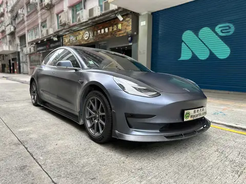 Tesla Model 3 SR PLUS