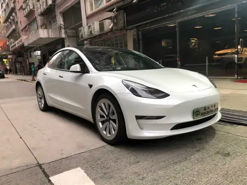 Tesla Model 3 LONG RANGE