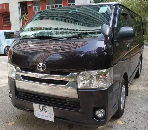 Toyota Hi-Ace KDH201R