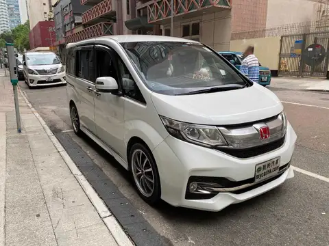 Honda Stepwgn 1.5 TURBO SPADA
